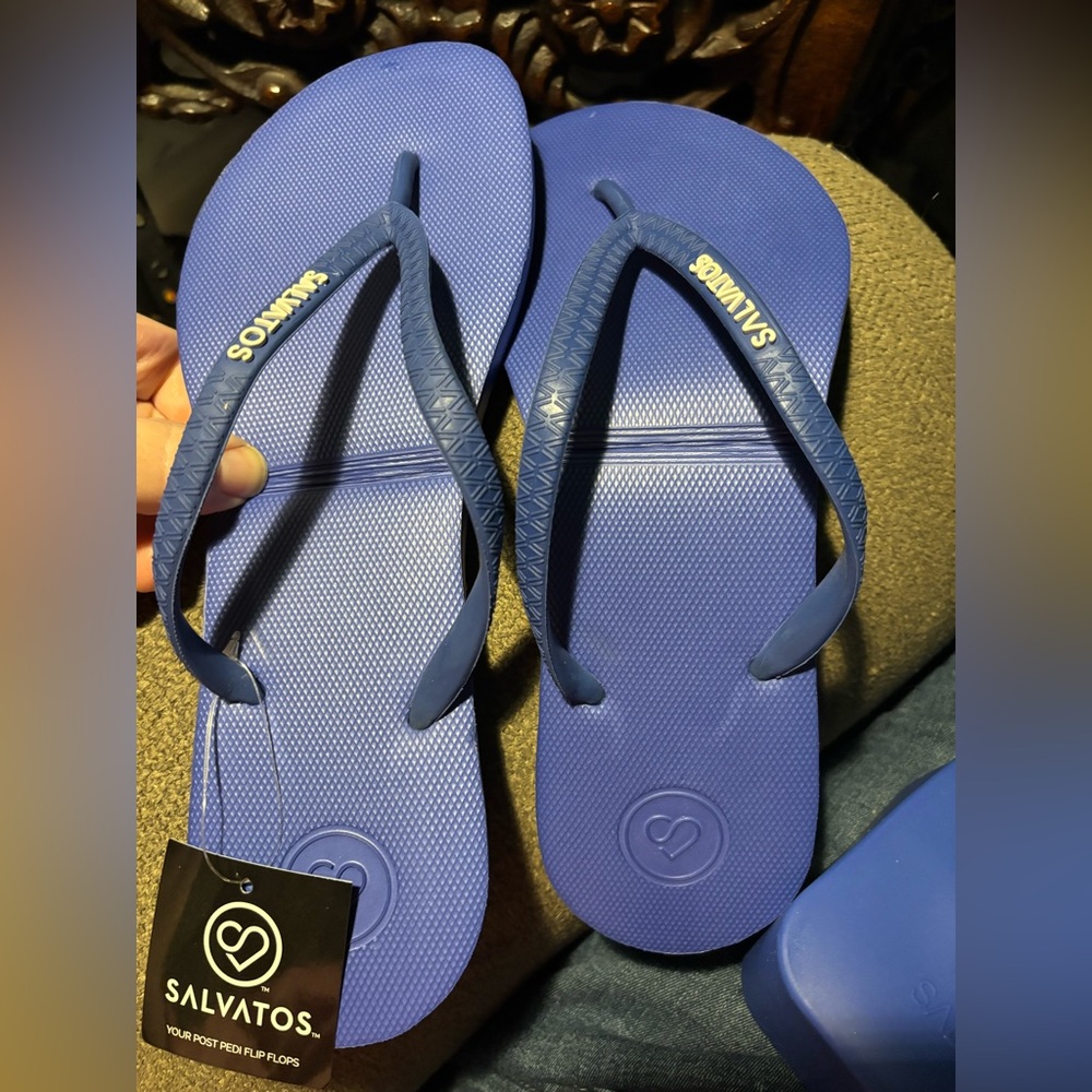 New Salvatos Portable Folding Flip Flop, White or Blue